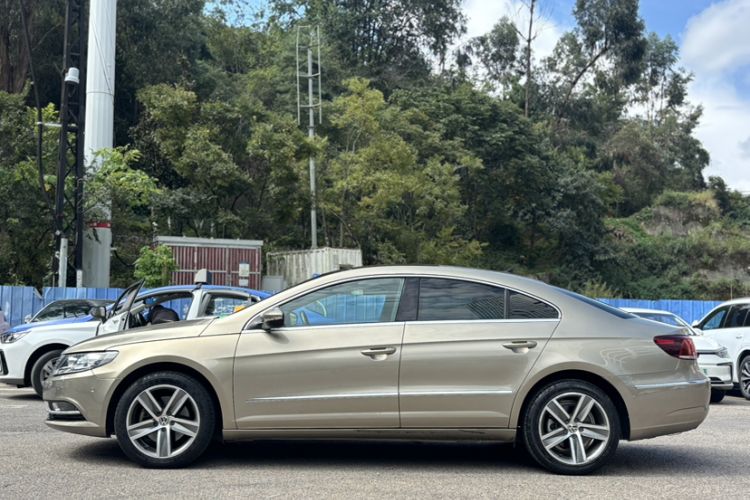 Used Volkswagen FAW-Volkswagen CC 2015 1.8TSI Luxury Model
