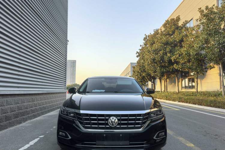 Used Volkswagen Passat 2020 330TSI Luxury Edition China VI