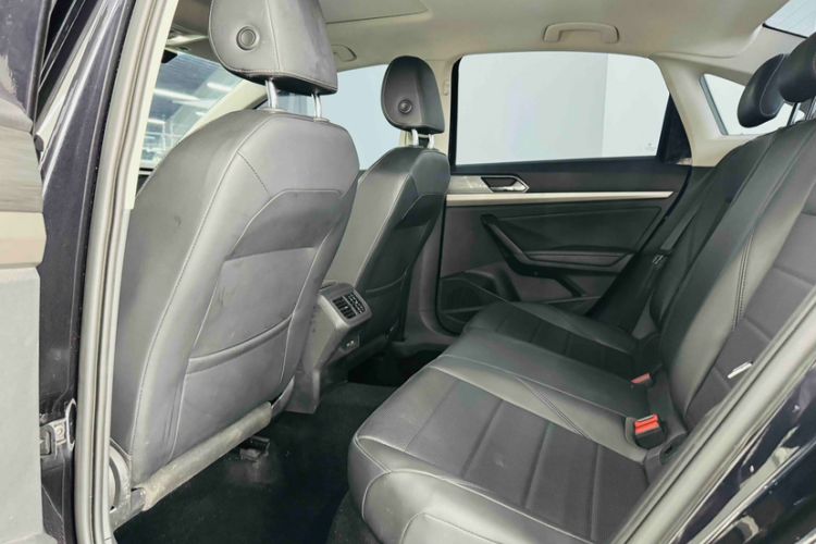 Used Volkswagen Lavida 2022 1.5L Automatic Comfort Edition Interior 2