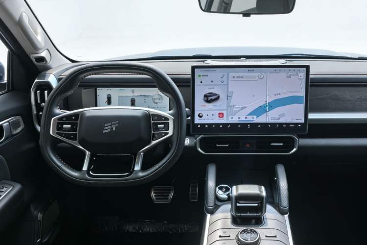 Used JETOUR Traveler 2023 2.0T All-Wheel-Drive CrossPRO Interior 2