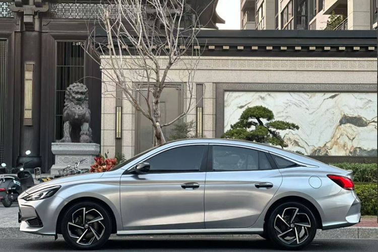 Used MG 5 2021 300TGI DCT Elegant Luxury Edition