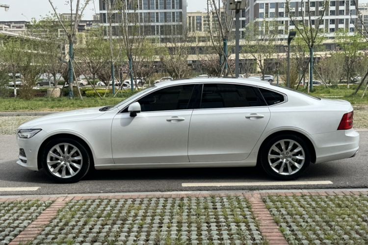 Used Volvo S90 2017 T5 Zhiyuan Edition
