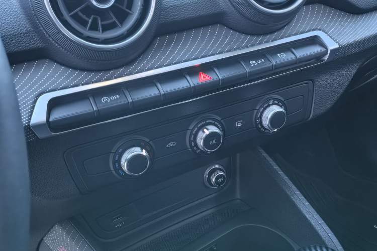 Used Audi Q2L 2018 35 TFSI Launch Exclusive Edition China V