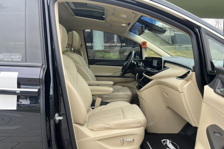 Used Buick GL8 2023 ES Lu Zun Flagship Model
