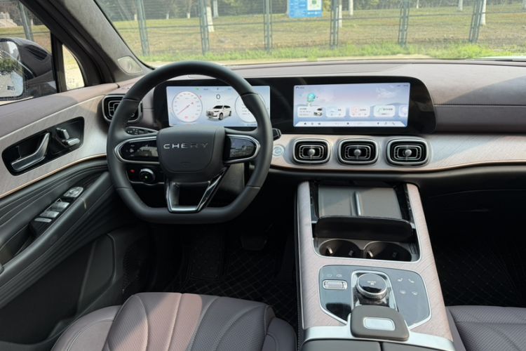 Used Chery Tiggo 9 2025 2.0T Automatic Two-Wheel Drive Luxury Edition 5 Seats