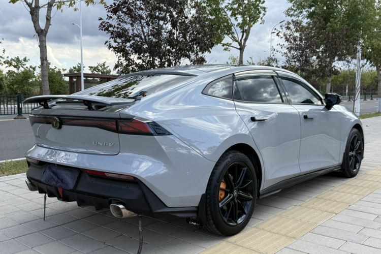 Used Changan UNI-V 2022 1.5T Smart Navigation Version
