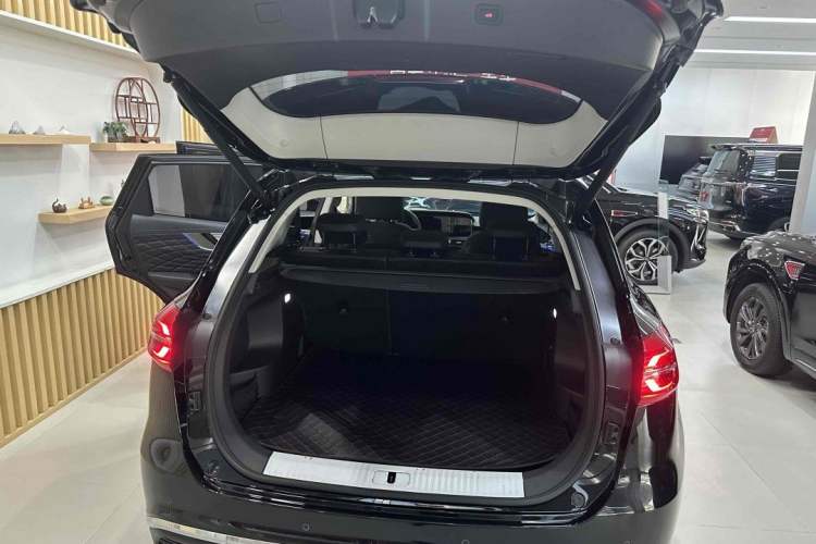 Used Hongqi HS5 2022 Revised Version 2.0T Smart Connect Flagship Edition