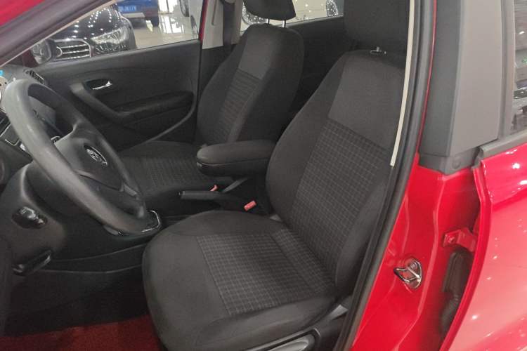 Used Volkswagen Polo 2014 1.6L Automatic Comfort Edition