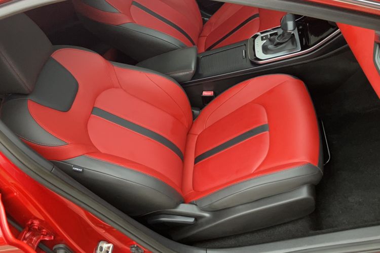 Used Dongfeng Aeolus Yixuan 2020 230T Automatic Dazzle Track Rider Edition
