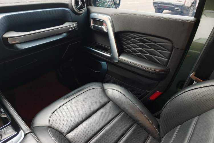 Used BAIC Off-Road BJ40 2019 PLUS 2.3T Automatic Four-Wheel Drive Flagship Edition China VI Emission Standard
