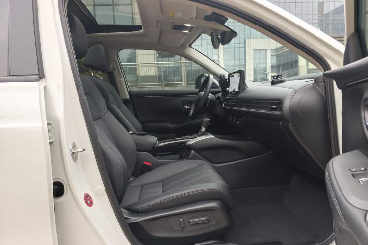 Used Honda HR-V 2023 240TURBO Prestige Edition Interior 12