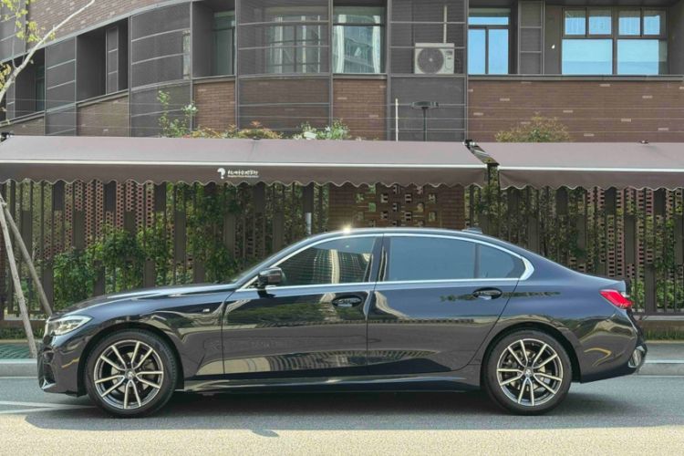 Used BMW 3 Series 2022 Updated 325Li M Sport Package Exterior 5