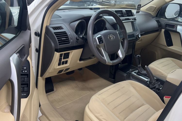 Used Toyota Prado  Interior 1