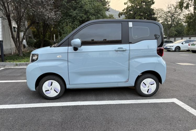 Used Chery QQ Ice Cream 2022 120km Conical Shape Lithium Iron Phosphate
