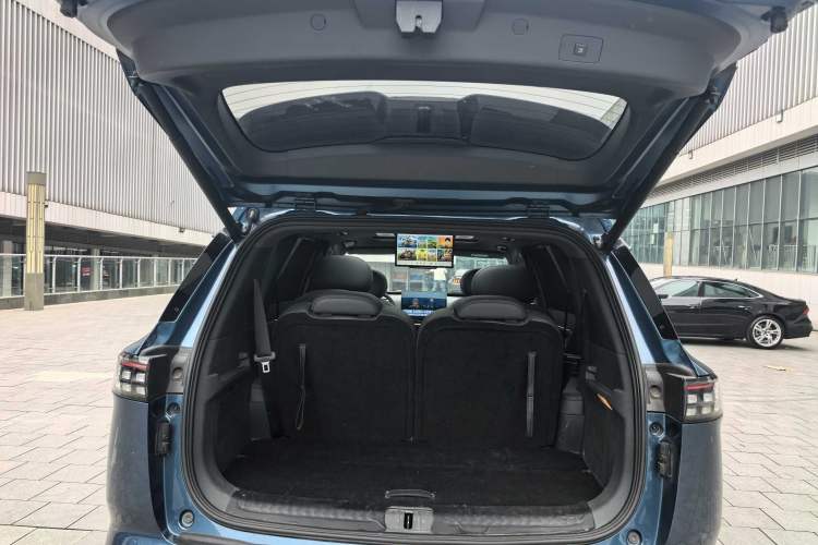 Used Dongfeng eπ eπ008 2024 636Max All-Electric Version 6 Seats