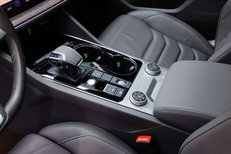 Used Volkswagen Touareg 2019 3.0 TSI RuiFeng Edition China V Standard Interior 5