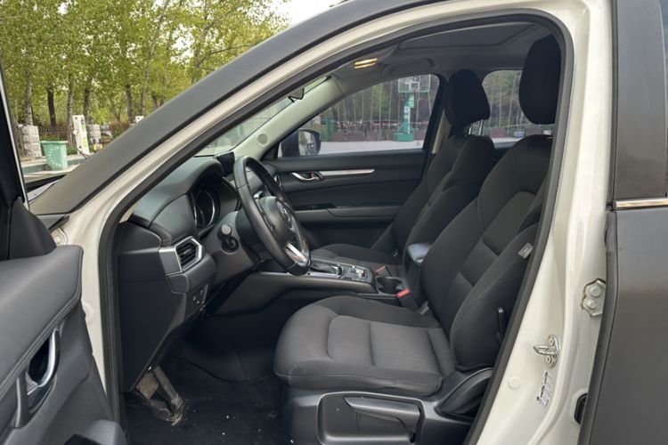 Used Mazda CX-5 2017 2.0L Automatic 2WD ZhiShang Trim China V Standard
