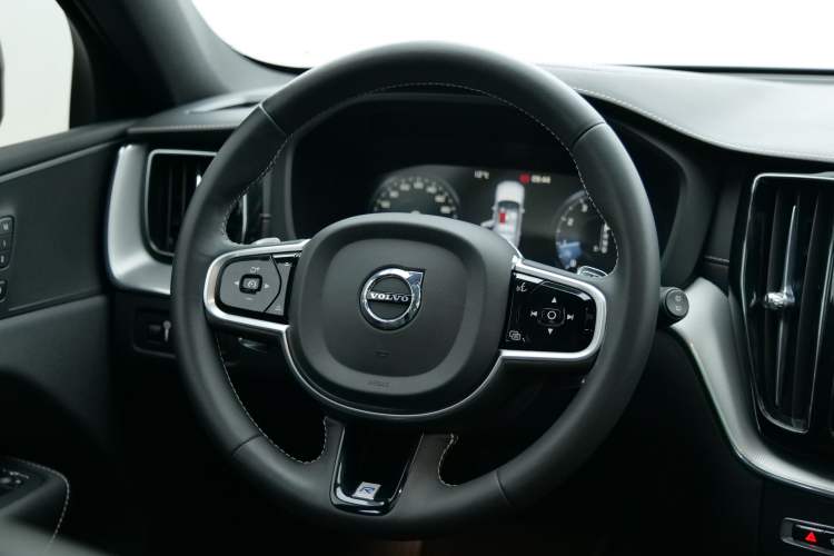 Used Volvo XC60 2020 T5 4x4 Smart & Dynamic Sport Edition