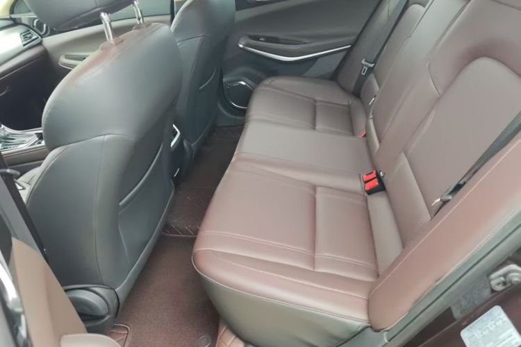 Used Changan Raeton CC 2018 1.5T Automatic Elegant Version China V Standard
