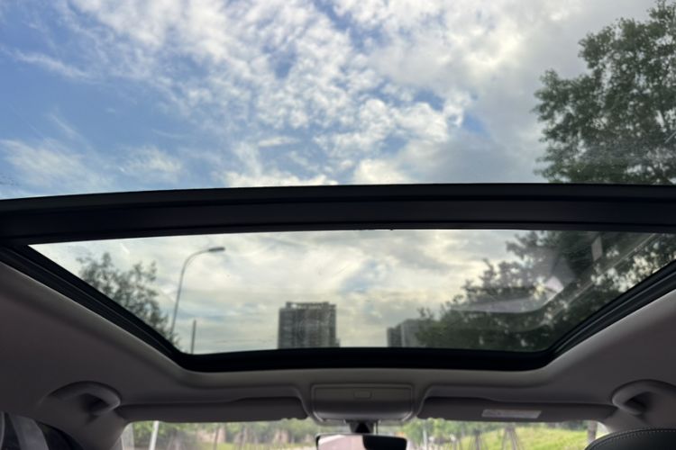 Used Volkswagen Tiguan L 2022 330TSI Automatic Two-Wheel Drive R-Line Enhanced Edition