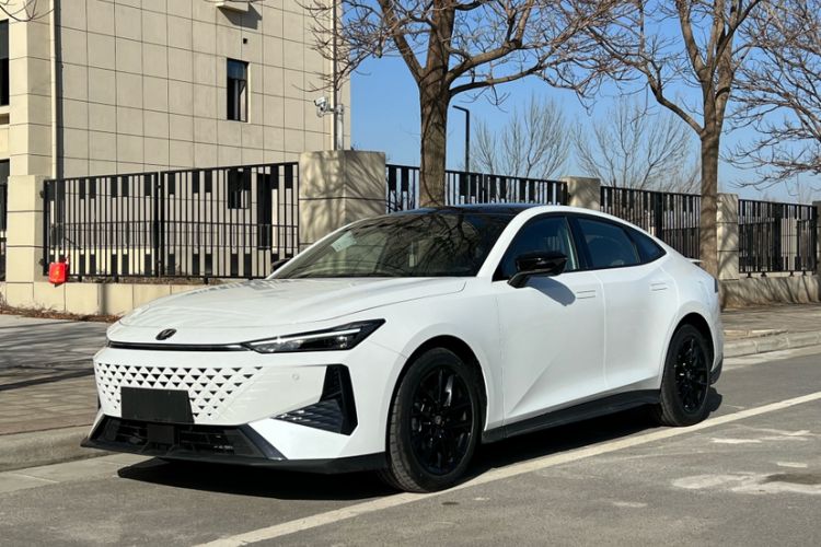 Used Changan UNI-V 2024 1.5T Prestige Edition