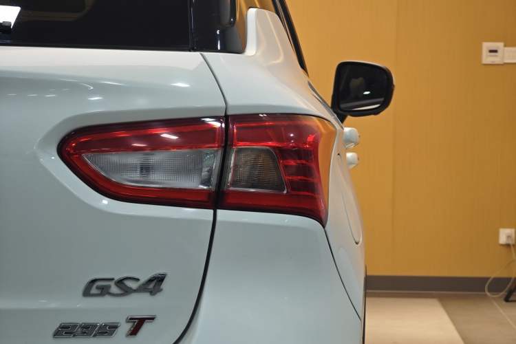 Used GAC Trumpchi GS4 2017 235T Automatic Two-Wheel Drive Luxury Smart Connectivity Version