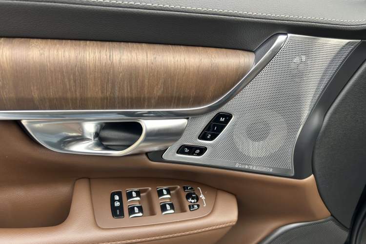 Used Volvo S90 New Energy 2024 Plug-in Hybrid Four-Wheel Drive Long-Range Luxury Smart Edition