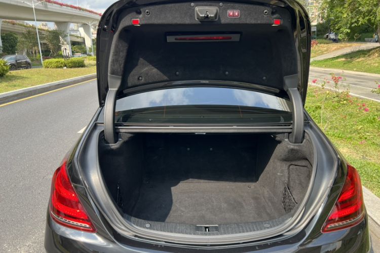 Used Mercedes-Benz S-Class 2020 S 450 L 4MATIC Exclusive Edition Trunk