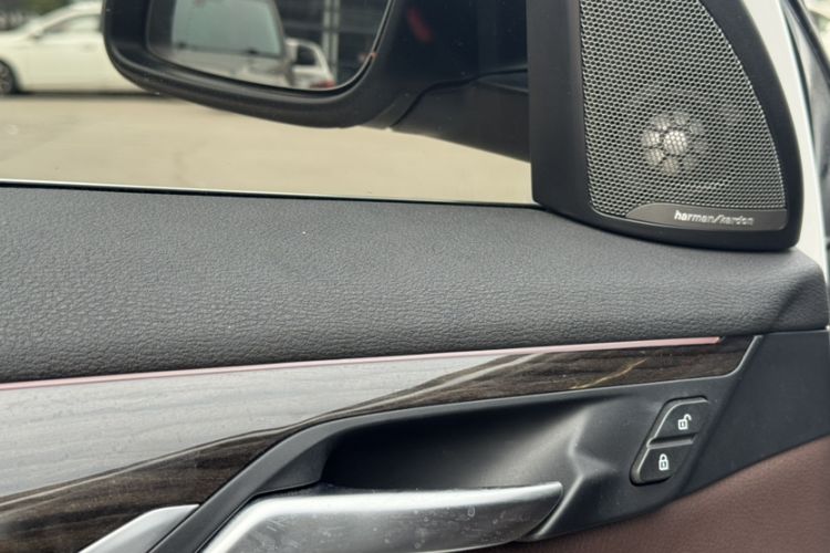 Used BMW X1 2022 Updated xDrive25Li Premium Edition Interior 1