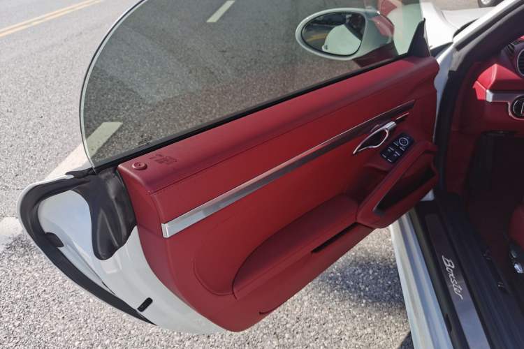 Used Porsche 718 2022 Boxster 2.0T Interior 4