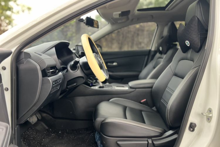 Used Nissan Sylphy 2025 1.6L CVT Genuine Edition Interior 5