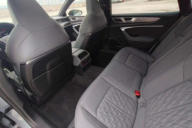 Used Audi A7L 2024 55 TFSI quattro RS Performance Edition Interior 7