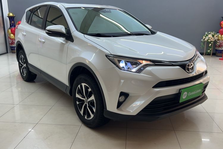 Used Toyota RAV4 2019 2.0L CVT Two-Wheel Drive Pioneer Edition China V Standard

