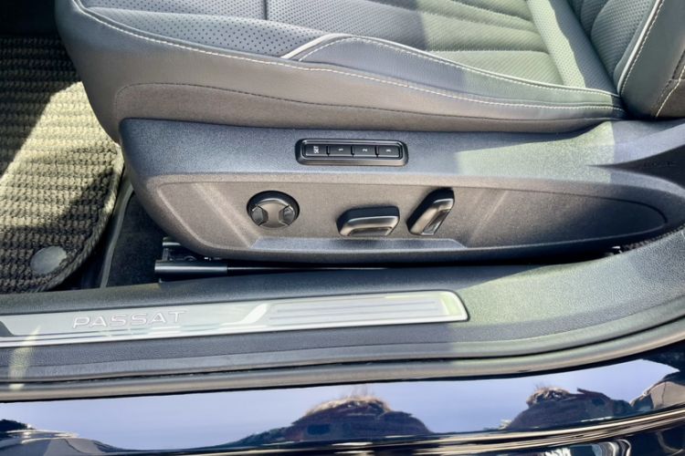 Used Volkswagen Passat 2024 380TSI Starry Luxury Edition