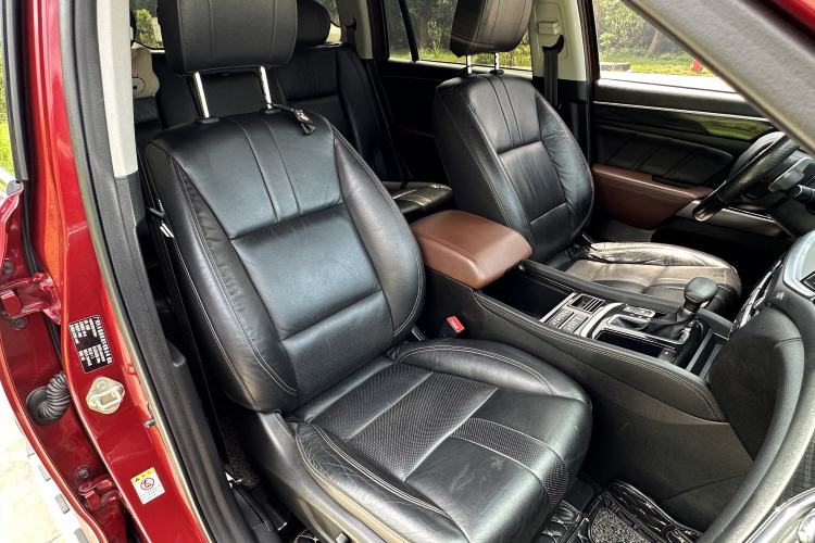 Used GAC Trumpchi GS7 2017 320T Two-Wheel-Drive Luxury Smart Connectivity Model Right Front Seat