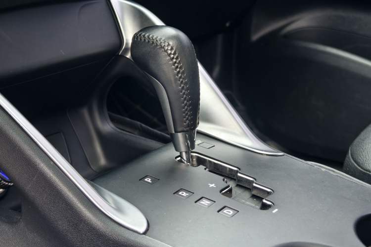 Used Hyundai ix35 2015 2.0L Automatic 2WD Smart Type China IV
