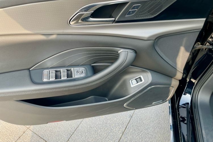 Used Hongqi H5 2024 1.5T DCT Smart Connect Flagship Edition
