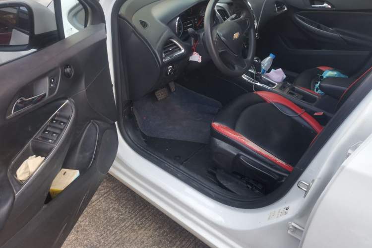 Used Chevrolet Cruze 2017 1.5L Automatic Pioneer Sunroof Edition