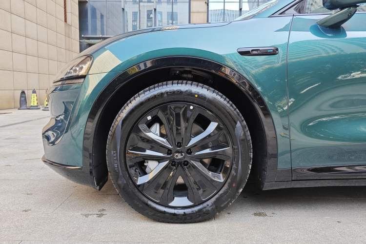 Used Hima Luxeed R7 2026 Model Range-Extending Max