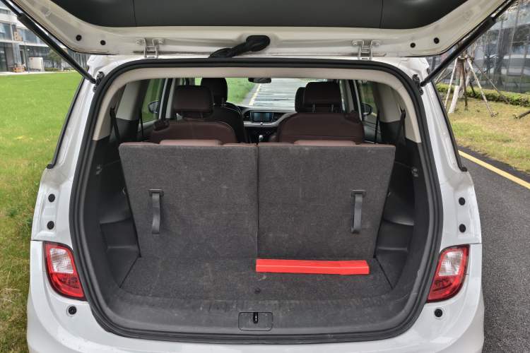 Used Buick GL6 2019 18T 6-Seater Connected Luxury Version China VI Standard Trunk