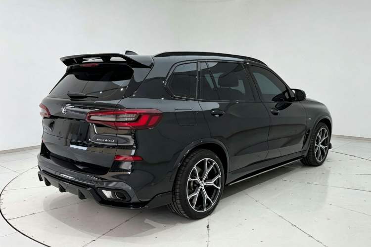 Used BMW X5 2022 Restyled xDrive 40Li M Sport Package Exterior 3