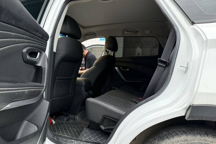 Used JETOUR X70M 2021 1.5T DCT Prestige Partner Model 5 Seats Interior 2