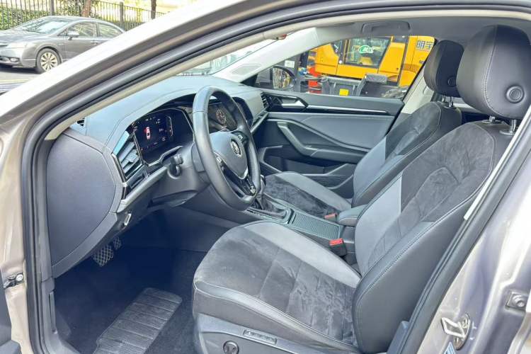 Used Volkswagen Sagitar 2021 280TSI DSG Luxury Smart Connectivity Edition
