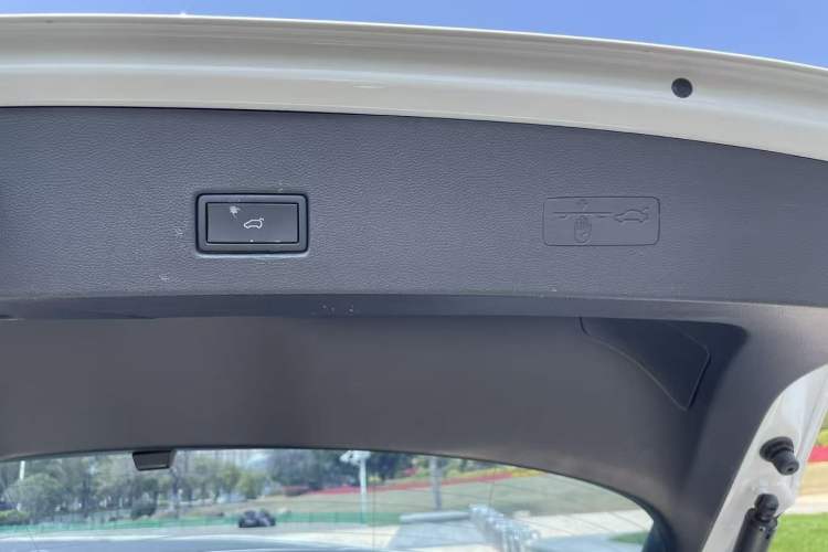 Used Volkswagen T-ROC 2020 280TSI DSG Two-Wheel Drive Comfort Version