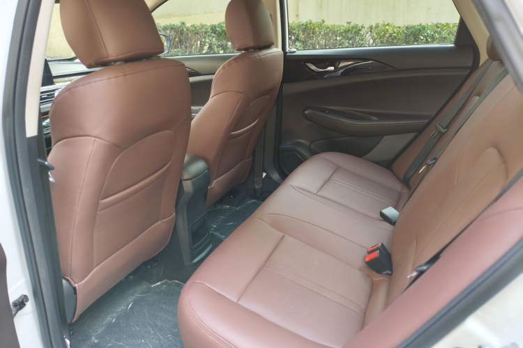 Used CHANGAN Eado DT 2019 1.6L Manual Comfort Model China VI Standard