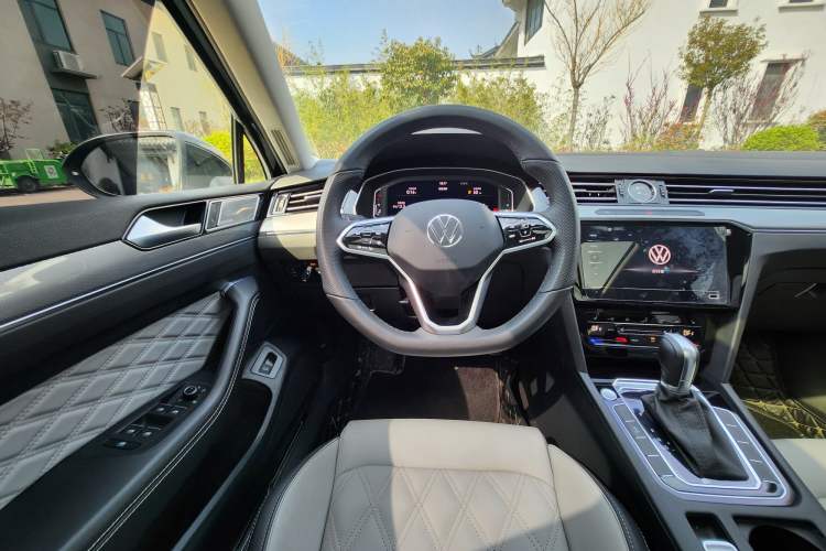 Used Volkswagen Magotan 2023 2 Million Units Limited Edition 330TSI DSG Leading Version Steering Wheel