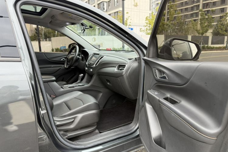 Used Chevrolet Equinox 2019 535T Automatic Chijie Edition China VI Interior 11