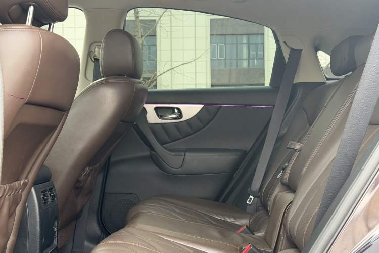 Used Infiniti QX70 2013 3.7L Standard Edition