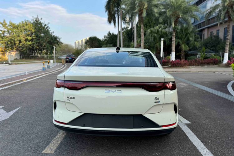 Used BYD Qin L 2025 EV 545KM Beyond Version
