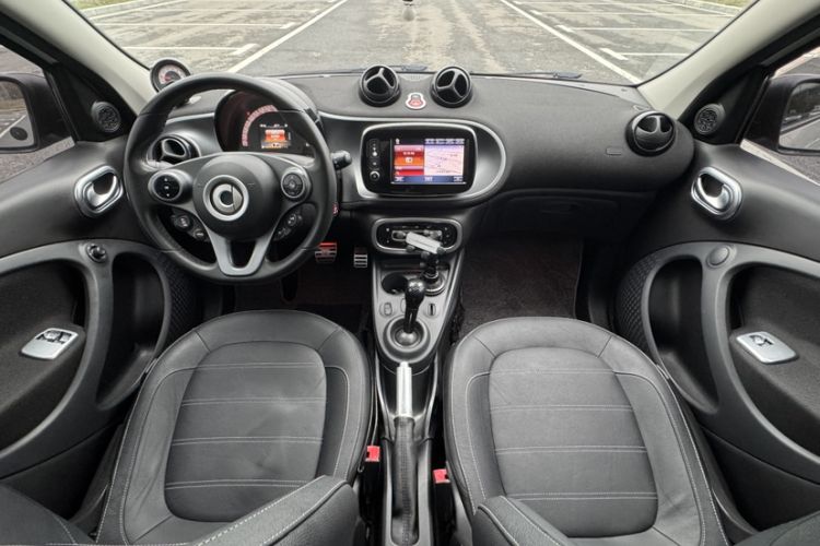 Used smart forfour 2016 0.9T 66 kW Pioneer Edition
